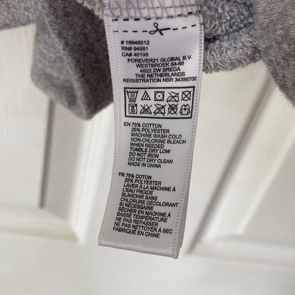 Forever 21 Disney Minnie Mouse gold grey floral pullover crew neck sweatshirt S - Picture 13 of 16